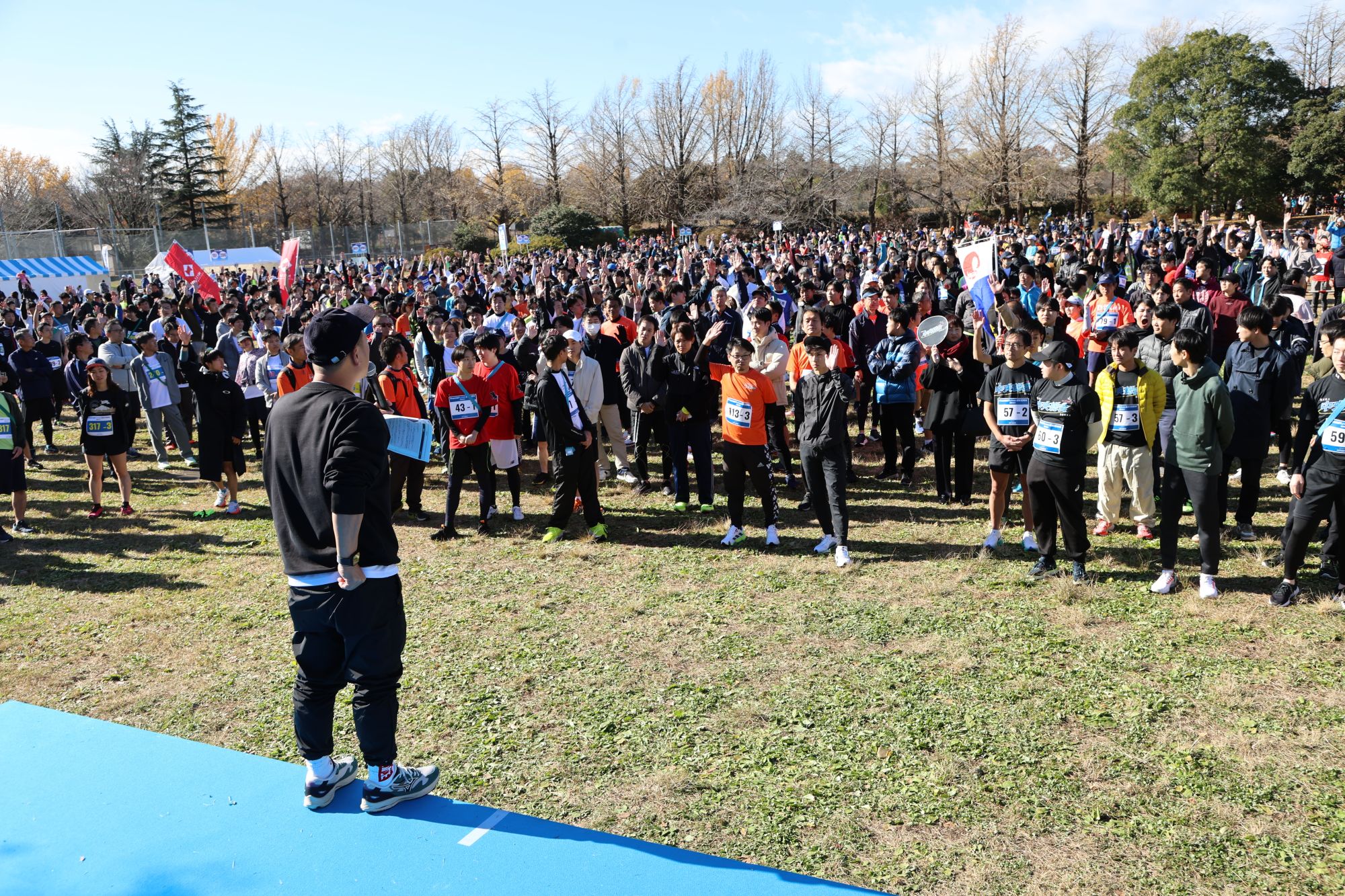 �J���MC���b���Ă���l�q